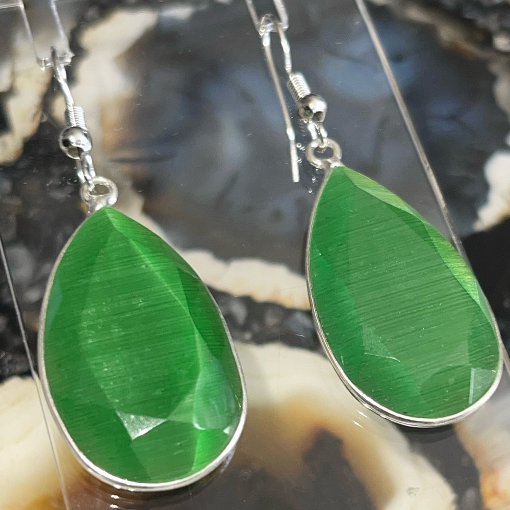 Emerald Green Cat’s Eye Earrings 1 7/8”